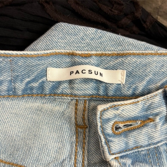 Pacsun Light Wash Distressed Knee High Waist Dad Jean Size 25 - Picture 8 of 10